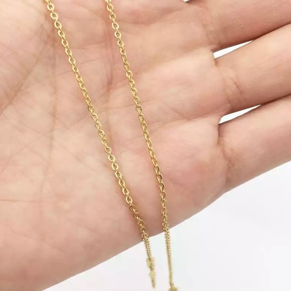 Stainless steel - Minimalist gold plated cross o chain necklace - Picture 2 of 5